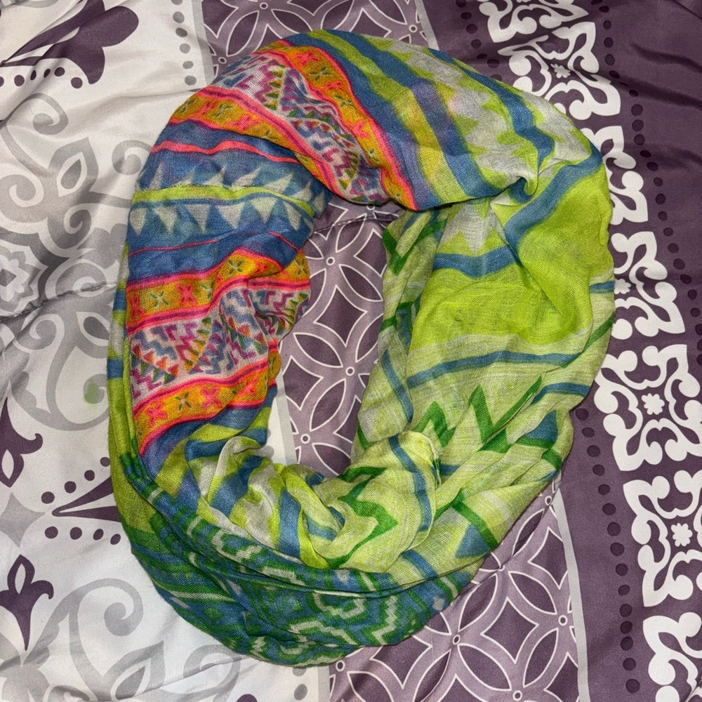 Colorful Patterned Scarf - Picture 4 of 4